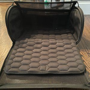 Wild Rover Pet Carrier